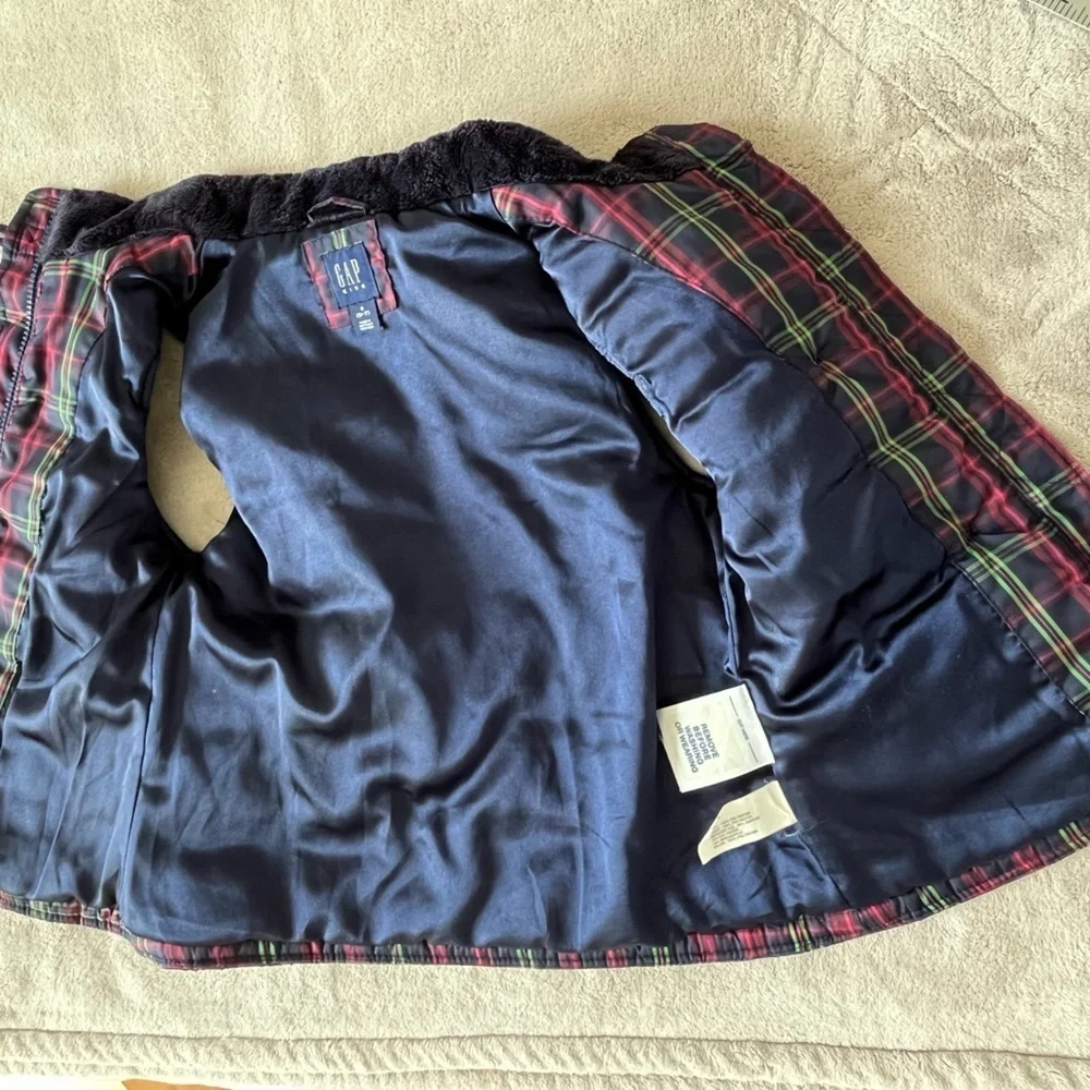 Gap Kids Puffer Vest Tartan Plaid Quilted Zipper and Button Front Size S (6-7)